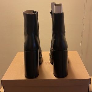 Steve Madden cobra boots